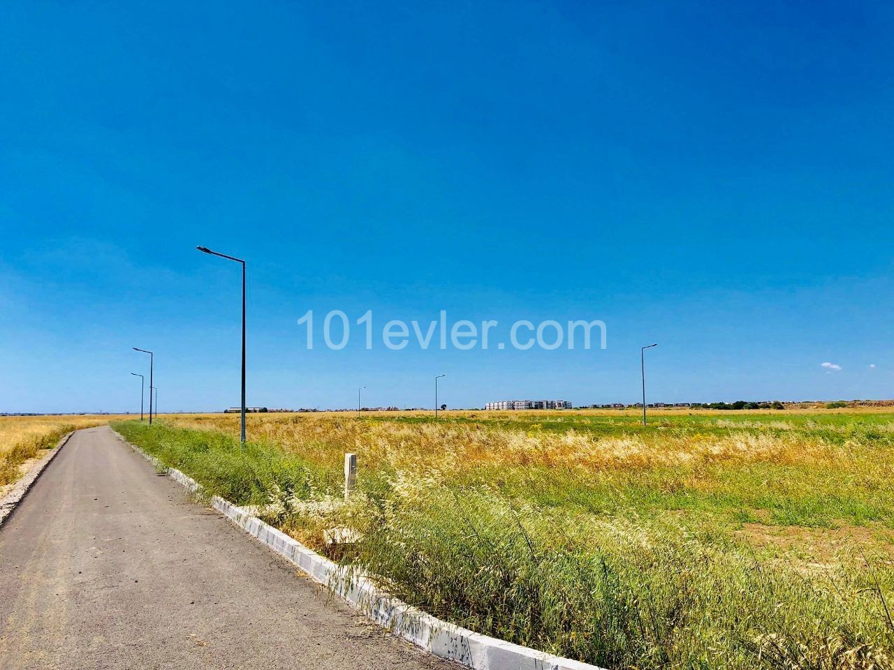 LANDS FOR SALE IN MUTLUYAKA SUITABLE FOR VILLA CONSTRUCTION ** 