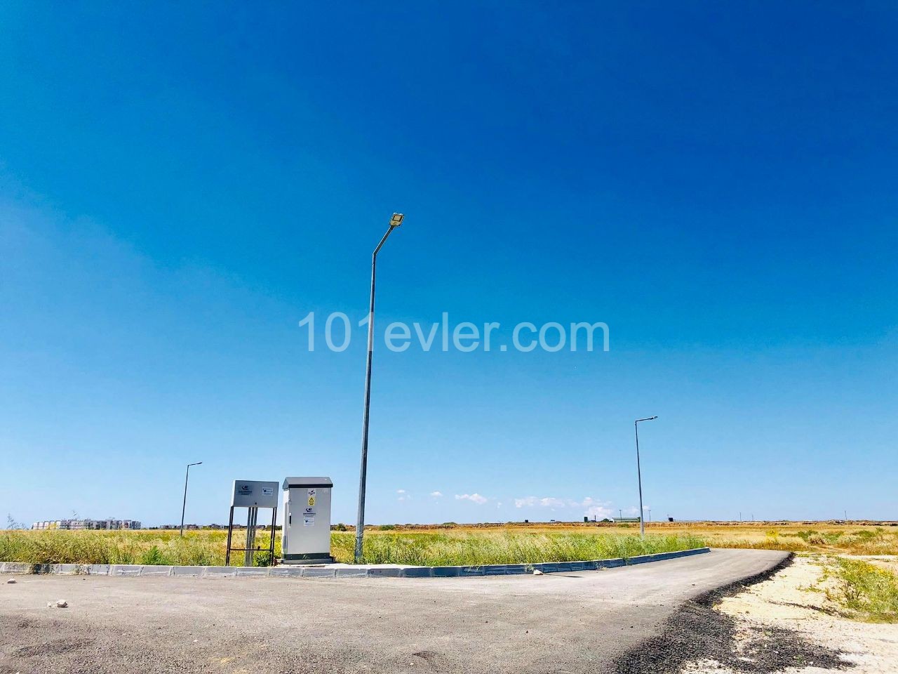 LANDS FOR SALE IN MUTLUYAKA SUITABLE FOR VILLA CONSTRUCTION ** 