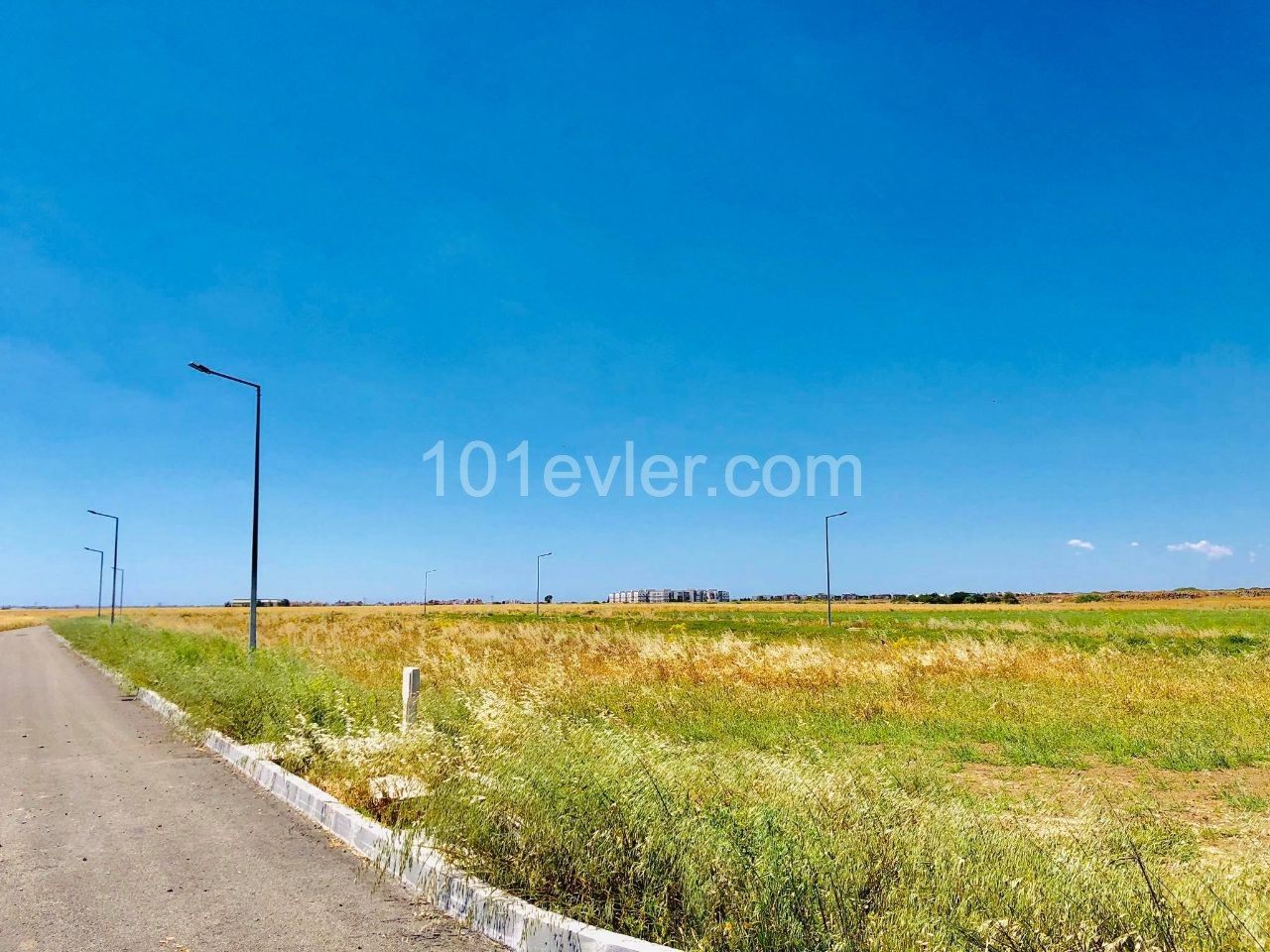 LANDS FOR SALE IN MUTLUYAKA SUITABLE FOR VILLA CONSTRUCTION ** 