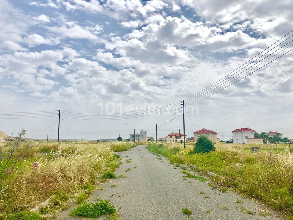 LAND FOR SALE SUITABLE FOR VILLA CONSTRUCTION IN ISKELE BOSPHORUS ** 