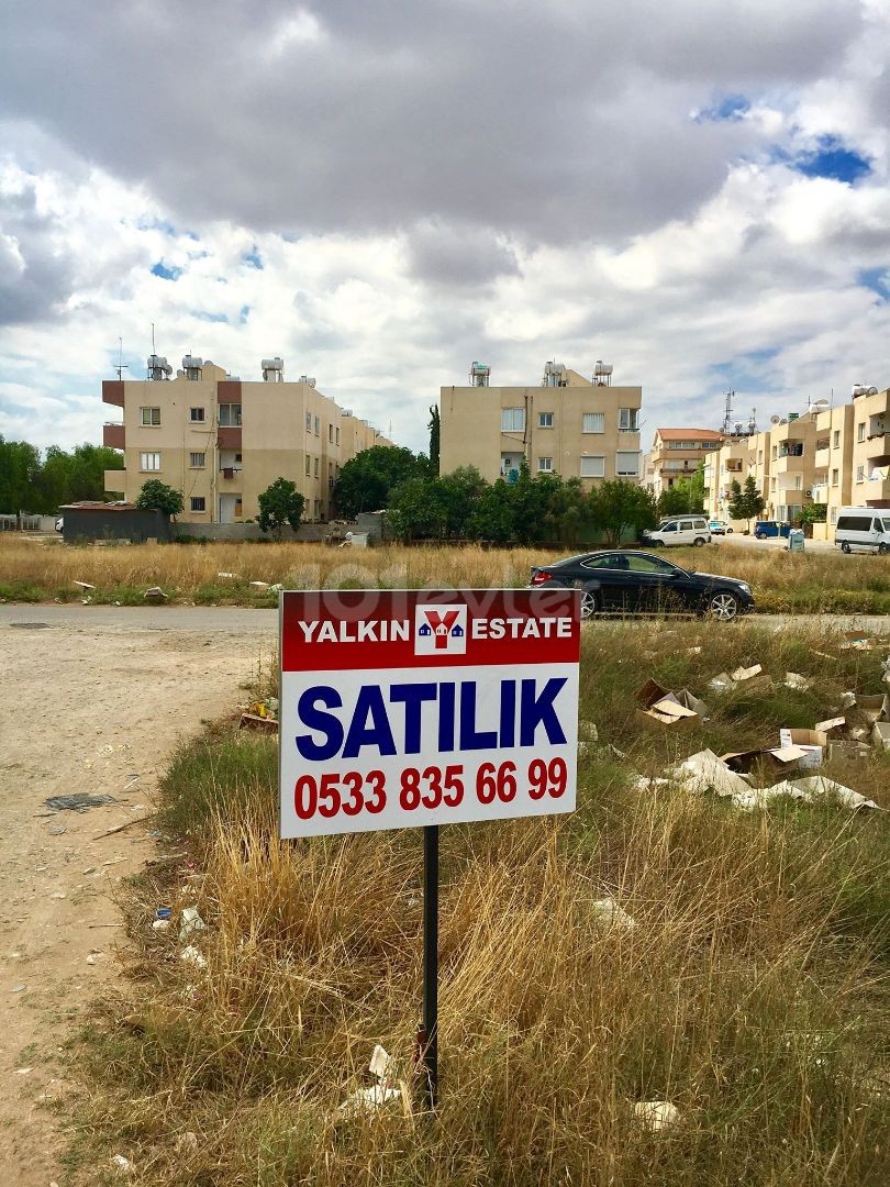 GRUNDSTÜCK ZUM VERKAUF GEEIGNET FÜR DEN BAU VON WOHNUNGEN IM STADTZENTRUM VON FAMAGUSTA ** 