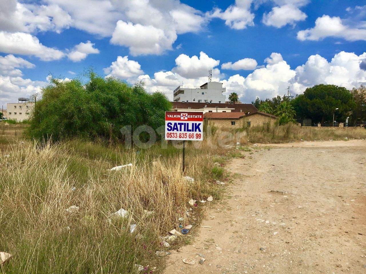 LAND FOR SALE IN FAMAGUSTA CITY CENTER SUITABLE FOR Deconstruction OF APARTMENTS ** 