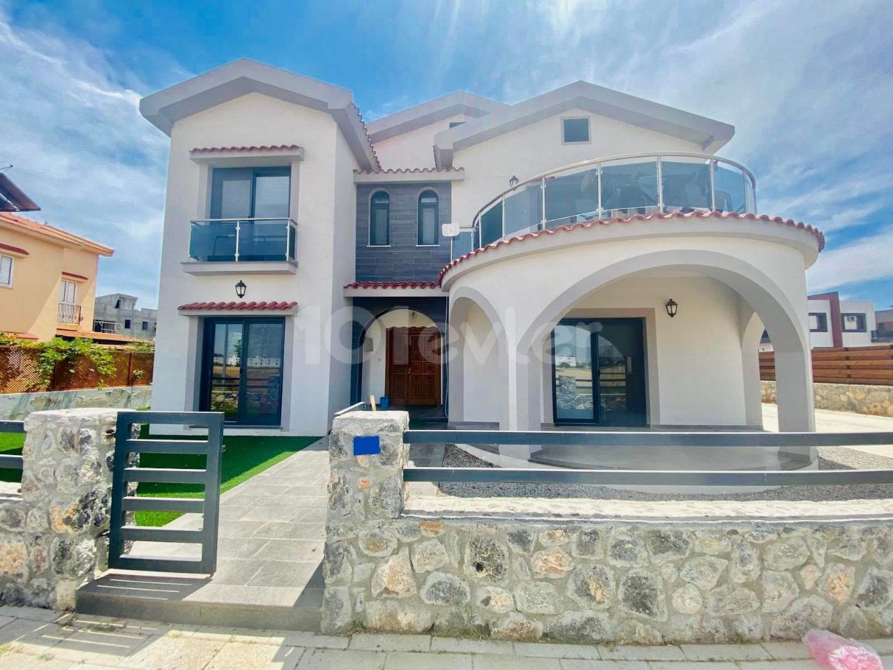 4+1 LUXURIOUS DUPLEX VILLA WITH POOL FOR SALE IN İSKELE BAHÇELER