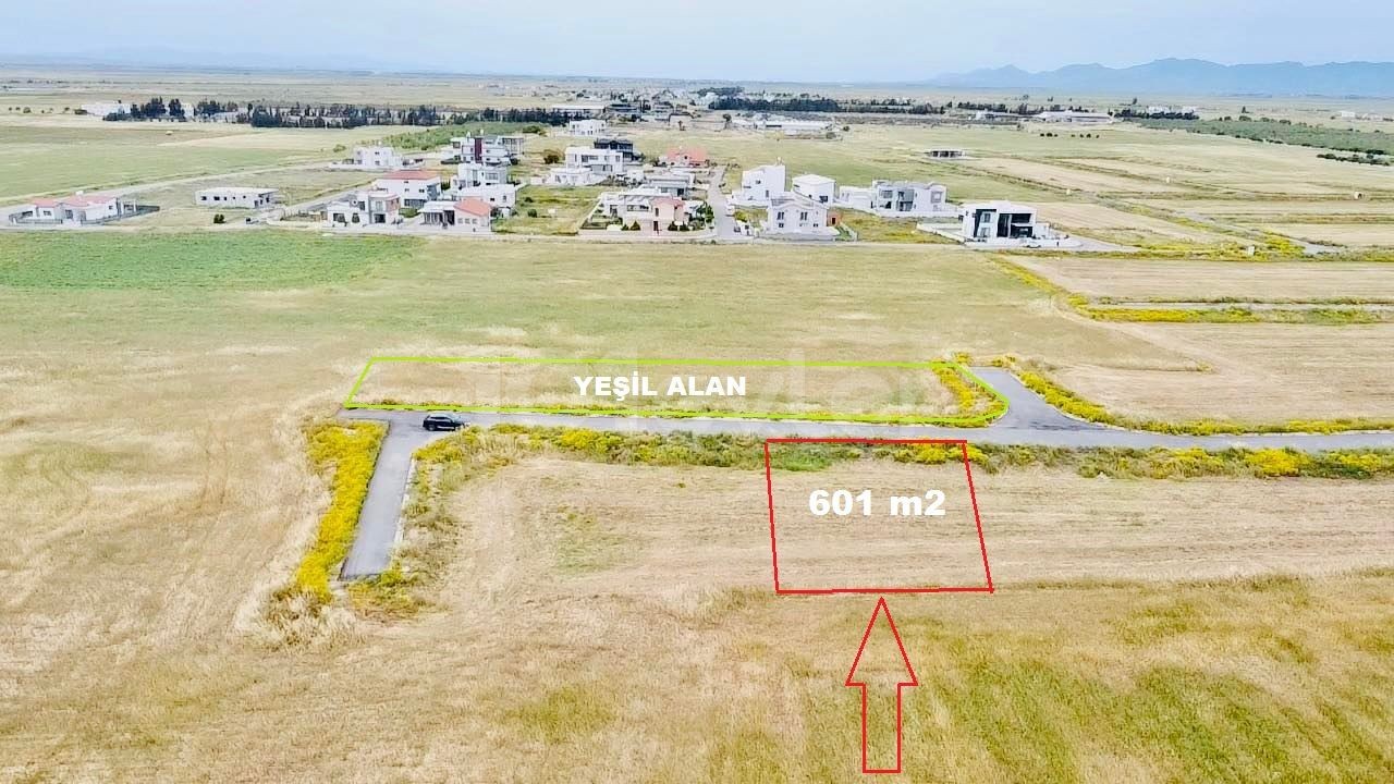 601 m2 LAND FOR SALE SUITABLE FOR VILLA BUILDING WITH WIDE GARDEN IN MUTLUYAKA