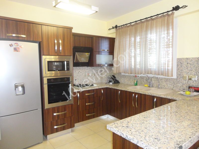 Flat For Sale in Arapköy, Kyrenia