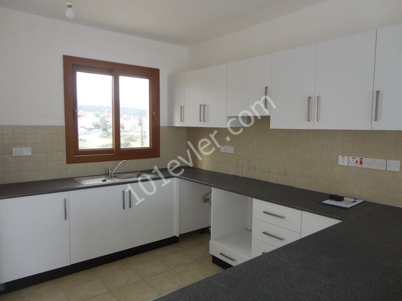 Penthouse for sale in Esentepe with 2 bedrooms + shared pool + sea view ** 