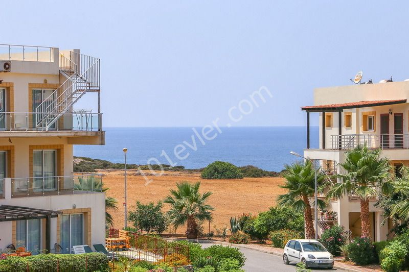 2-Bedroom + landscaped garden + beachfront + pool + gym + 1kat apartment for sale in Tatlısu ** 