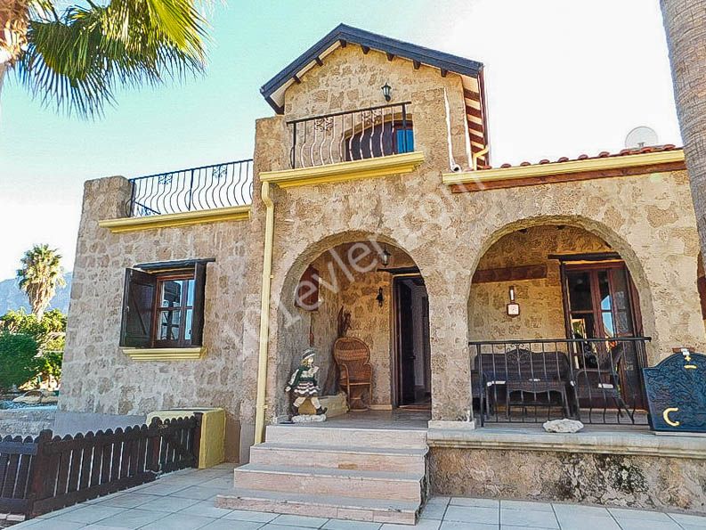 Villa For Sale in Alsancak, Kyrenia