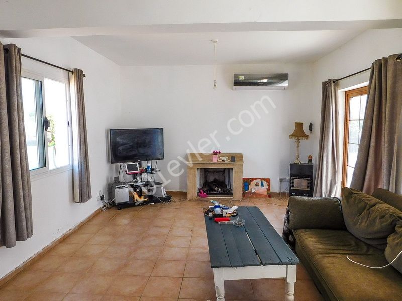 Bungalow For Sale in Karşıyaka, Kyrenia