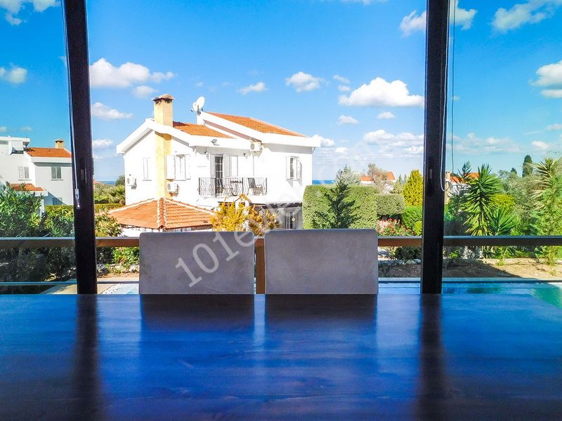 4 Schlafzimmer + 3M Shenzhens 11m Pool + tolle Aussicht + zentral gelegene Villa zum Verkauf ** 