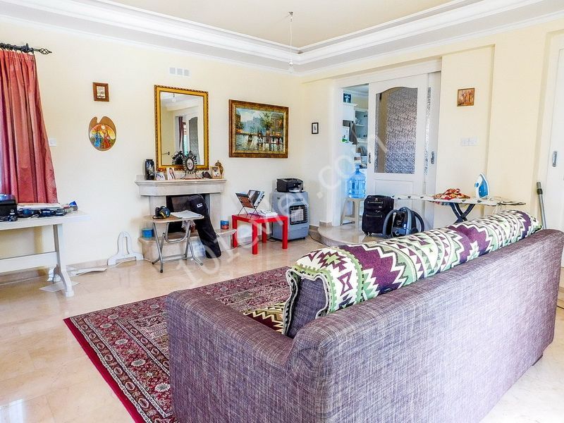 3-bedroom villa with swimming pool + Landscaped garden + mountain and sea views for sale in Alsancak Kocan is named after its owner. K.D.V Has Been Paid ** 