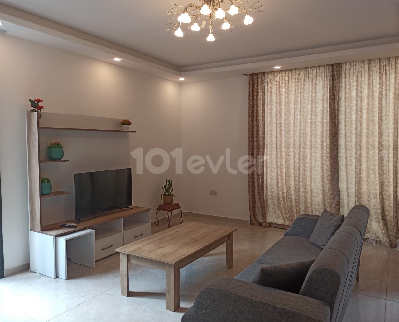 Brandneue, komplett möblierte 2 + 1-Apartments mit Gemeinschaftspool im Herzen von Alsancak, nah an allen Annehmlichkeiten – fantastische Lage! Objektreferenz GR018