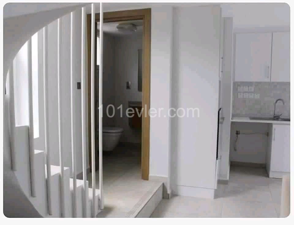 1 BEDROOM DUPLEX HOUSE  ON A BEAUTIFUL WELL MAINTAINED COMPLEX IN ALSANCAK (can be easily converted into a 2 bedroom apartment)