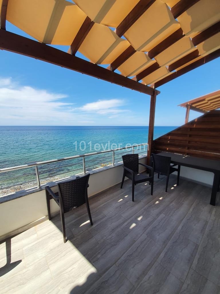 Wow ! Wow ! Wow ! What a view - Spacious 3 Bedroom Villa right next to the Sea