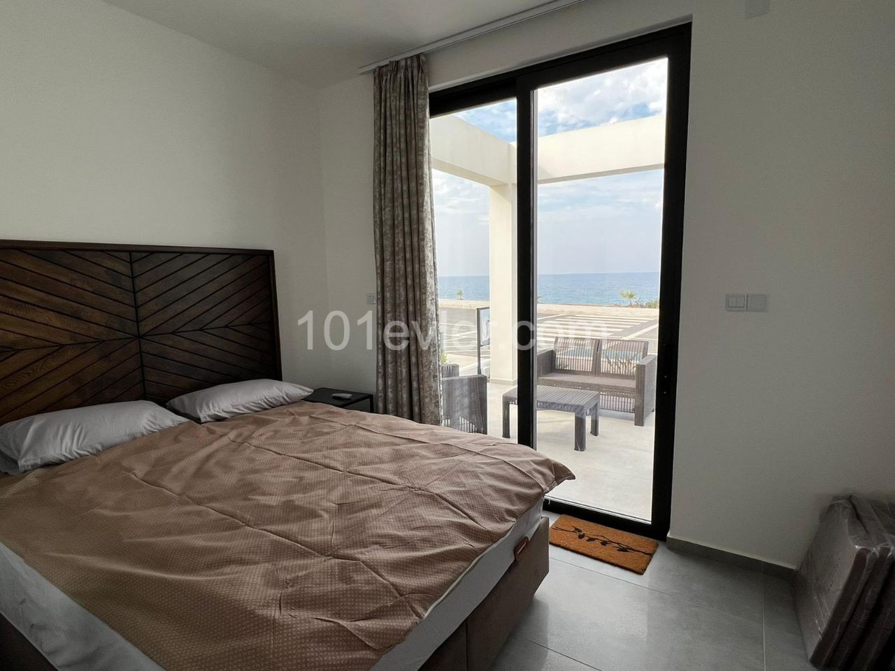 Brand New Luxury 2 + 1 Garden Apartment Front Line to the Sea with Shared Pool and Gym