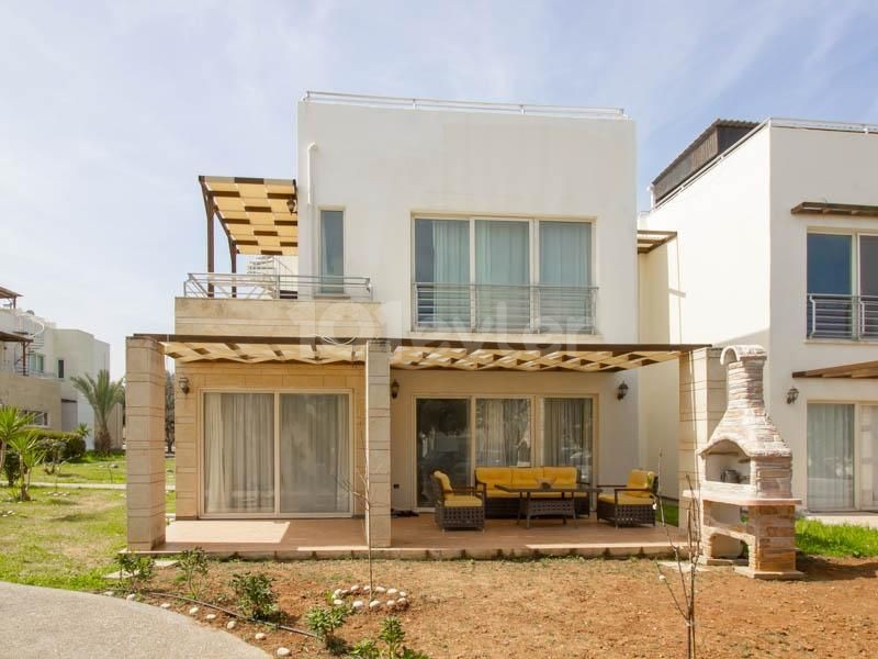 Апартаменты Unique 3 Bedroom Garden Apartment With A Shared Pool, In This Popular Part of Esentepe, And Within Walking Distance of The Mediterannean Sea ** 