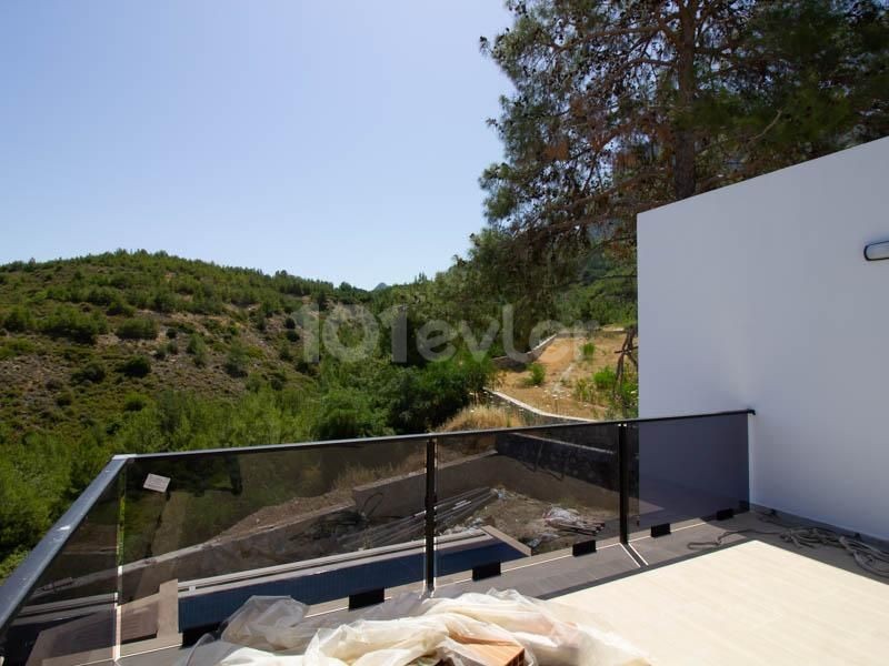 Brand ne Llogara 3 Bedroom Villas Llogara Private Pool Set In The Amazing Foothills of St Hillarion Castle In The Trans Llogarail Karmi Valley ** 