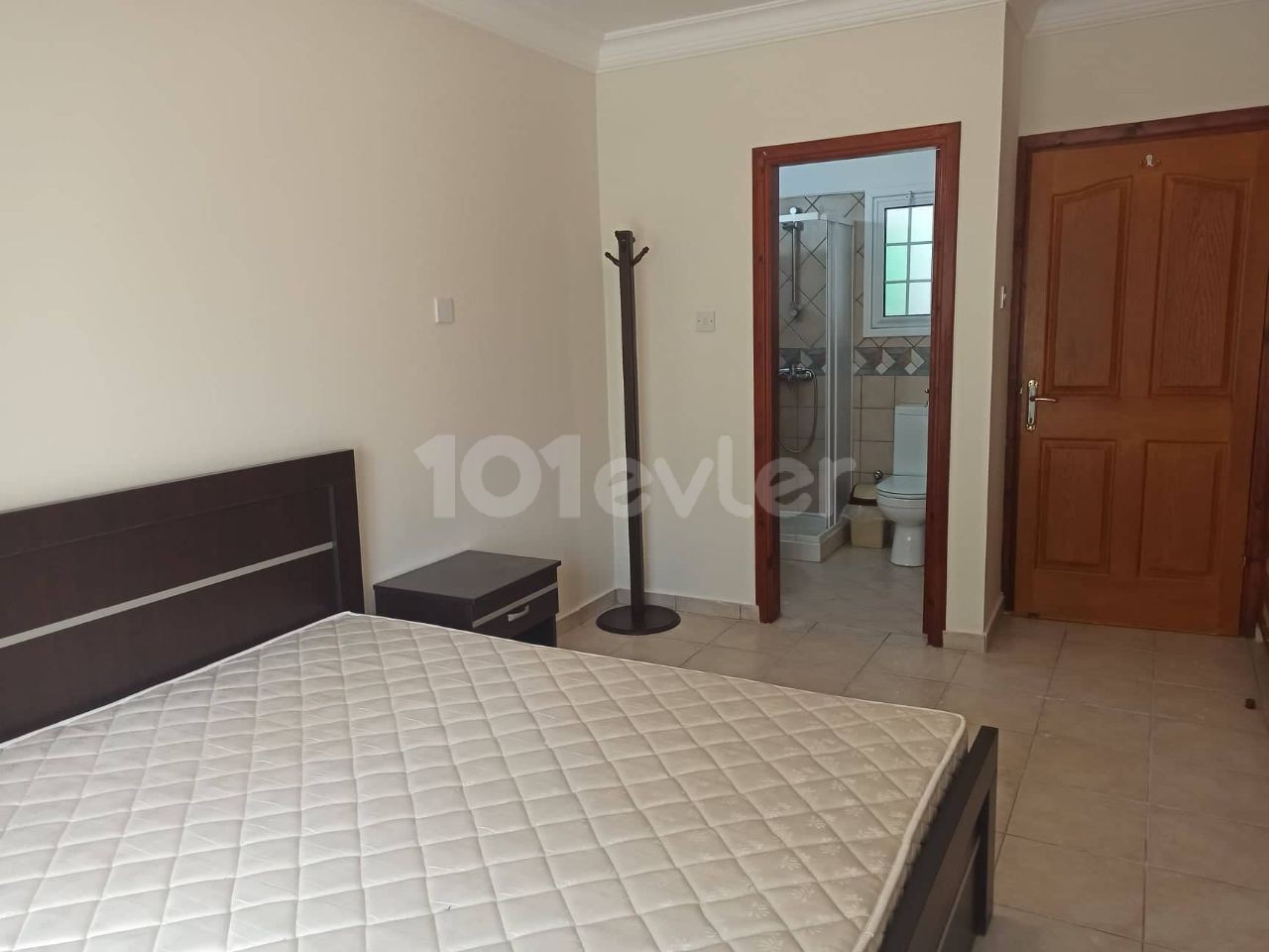 Llovell Presented 3 Bedroom Apartment In This Popular Area Of The City - Students Llovelcome ** 