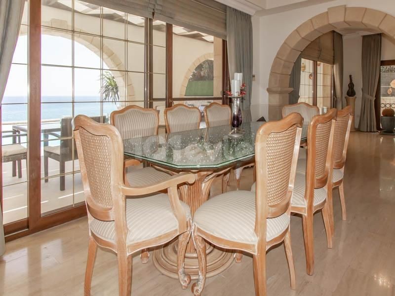 Beautifully Presented 4 Bedroom Villa Llogara A Stunning Front Line, Zero To The Sea Position Llogara Private Pool ** 