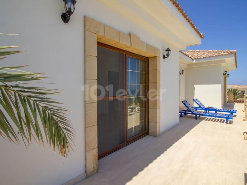 Beautifully Presented 4 Bedroom Villa Llogara A Stunning Front Line, Zero To The Sea Position Llogara Private Pool ** 