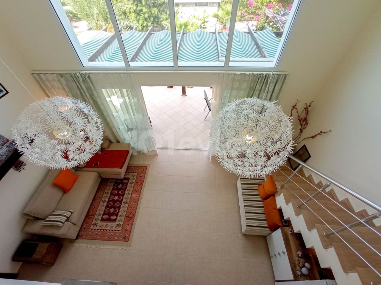 Beautifully presented 2 bedroom duplex apartment on this award winning site 