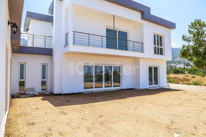 Çatalköy'de 5 Yatak Odalı Villa + Manzaralı ref 1393