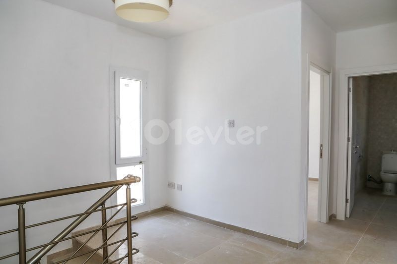 Çatalköy'de 5 Yatak Odalı Villa + Manzaralı ref 1393