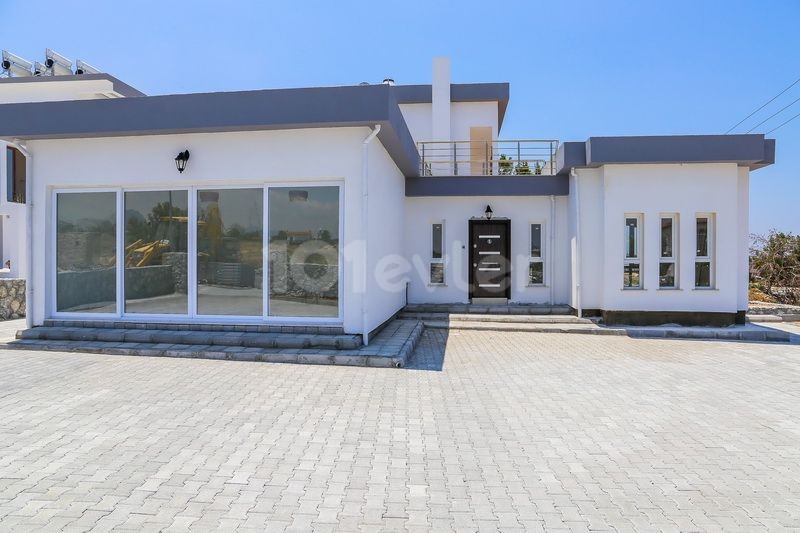 Çatalköy'de 5 Yatak Odalı Villa + Manzaralı ref 1393