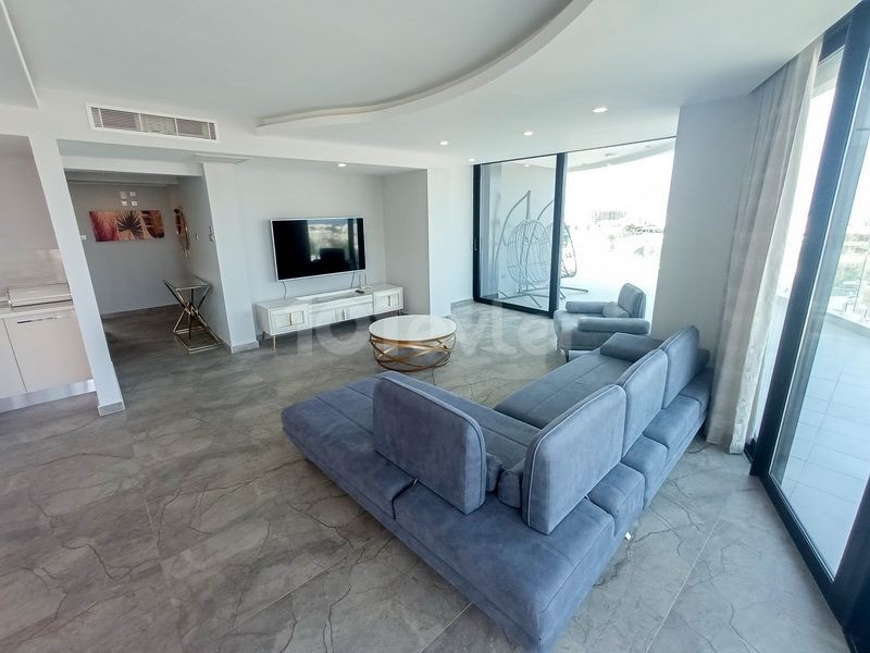 3+1 Lüks Penthouse + Ortak Yüzme Havuzu + Full Eşyalı + Merkezi Lokasyon + Türk Koçanlı