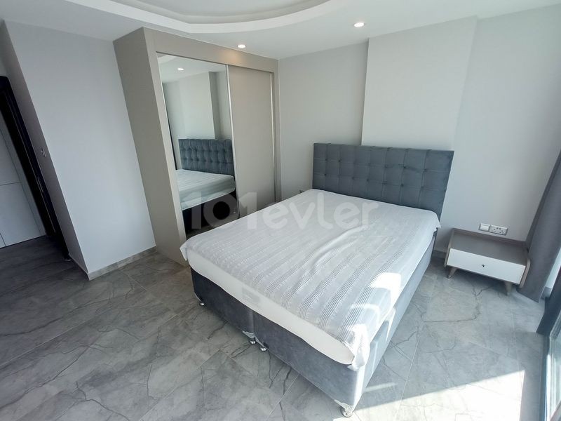 3+1 Lüks Penthouse + Ortak Yüzme Havuzu + Full Eşyalı + Merkezi Lokasyon + Türk Koçanlı