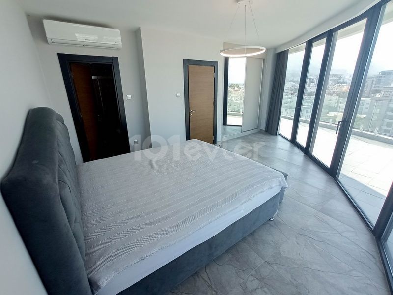 3+1 Lüks Penthouse + Ortak Yüzme Havuzu + Full Eşyalı + Merkezi Lokasyon + Türk Koçanlı