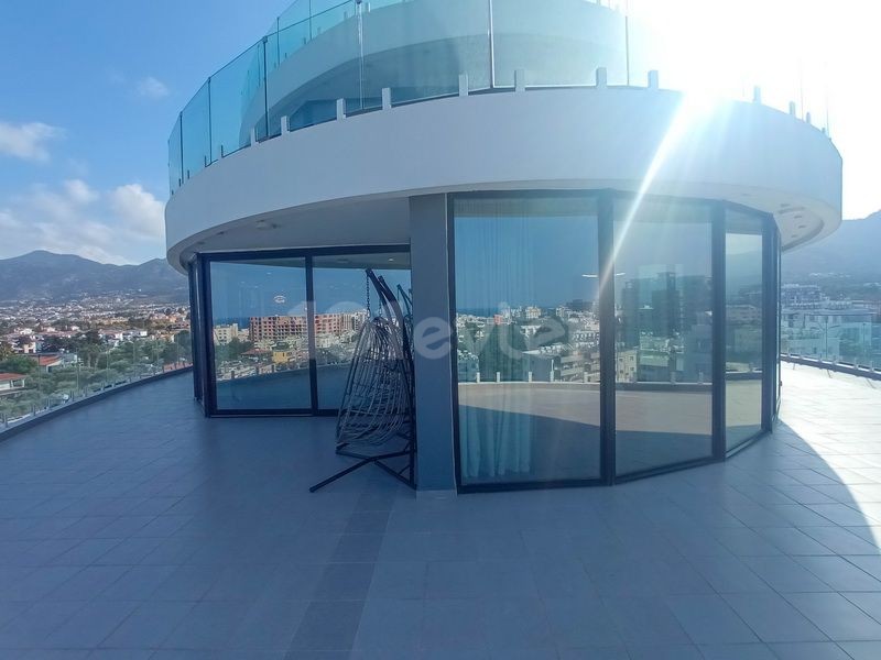 3+1 Lüks Penthouse + Ortak Yüzme Havuzu + Full Eşyalı + Merkezi Lokasyon + Türk Koçanlı