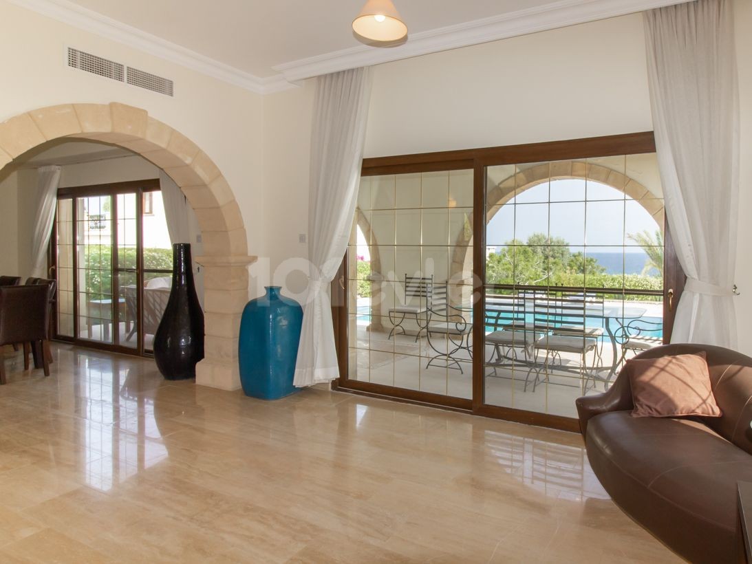 4+1 Luxury Seaside Villa in Esentepe + Beach access + Swimming Pool ref 576f