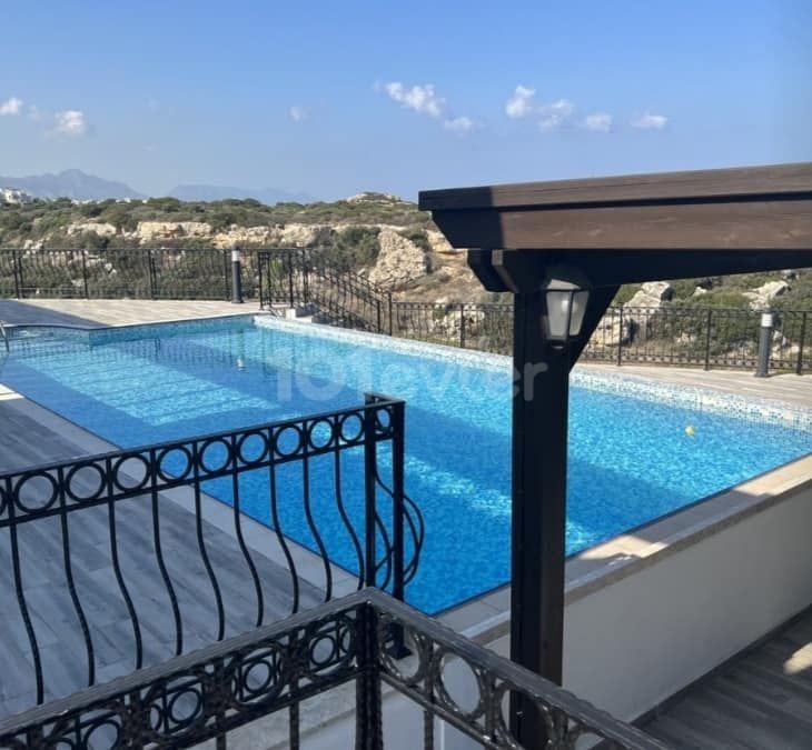 Direkt am Meer – Luxusvilla mit 5 Schlafzimmern, privatem Pool und garantiert unverbautem Panoramablick im schönen Esentepe.