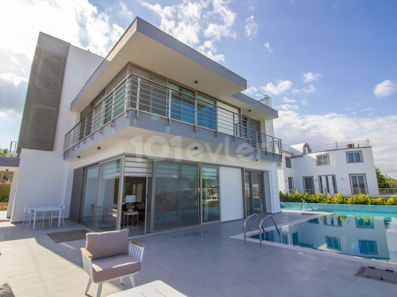 Villa For Sale in Çatalköy, Kyrenia