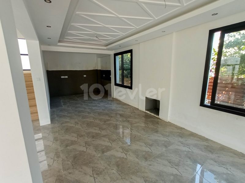 Null Villa in Karaoglanoglu + 4 Schlafzimmer + 2 Wohnzimmer + Kamin + Bergblick + Große Terrasse + Hochwertige Materialien