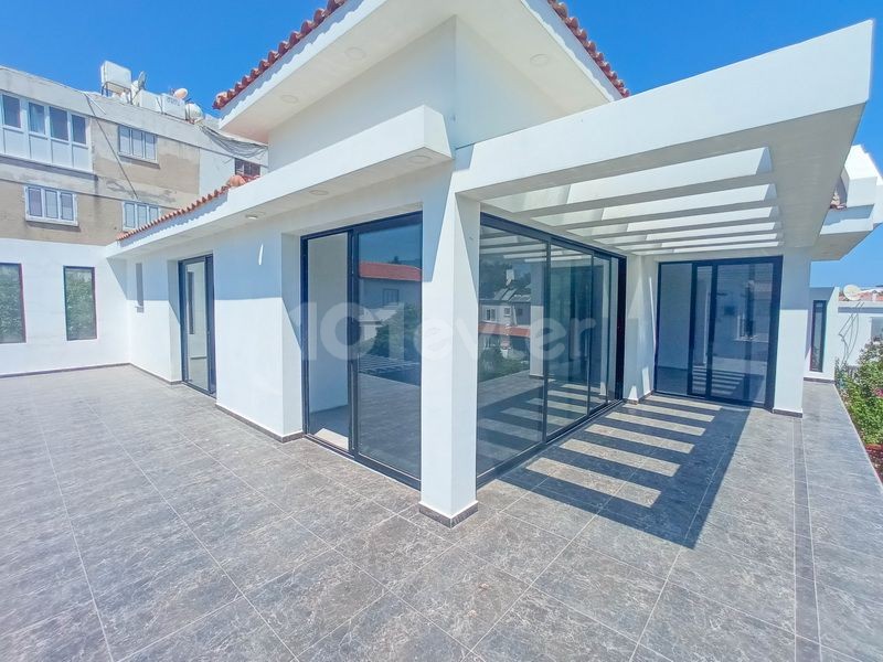 Null Villa in Karaoglanoglu + 4 Schlafzimmer + 2 Wohnzimmer + Kamin + Bergblick + Große Terrasse + Hochwertige Materialien