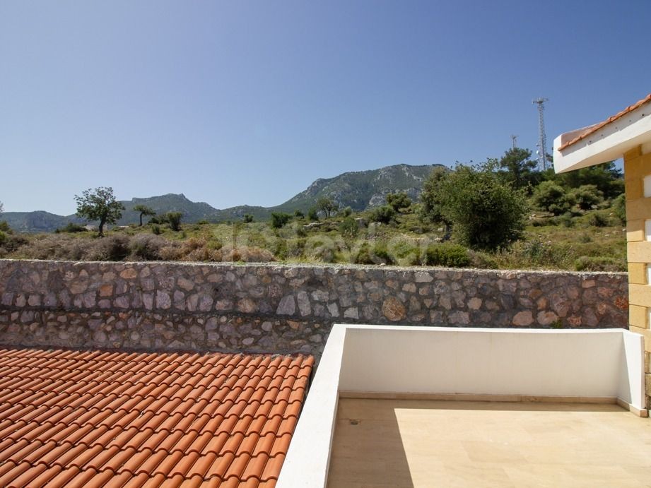 Stunning Sea And Mountain Views  - Classic 3 Bedroom Villa + Private Pool - Definitely Worth Viewing !