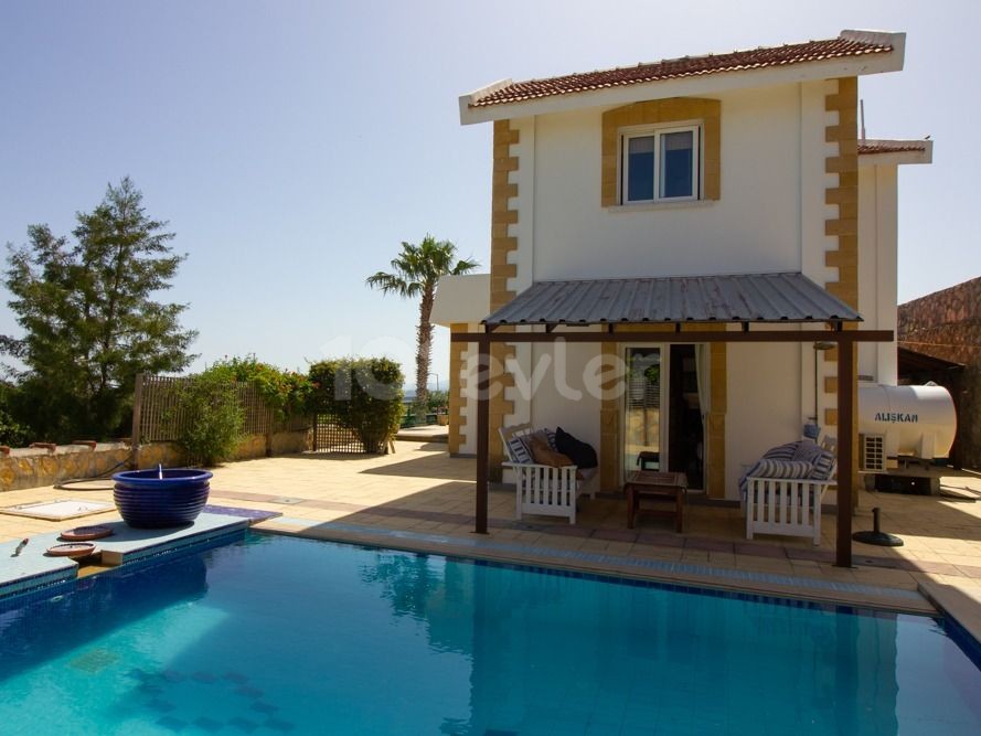 Stunning Sea And Mountain Views  - Classic 3 Bedroom Villa + Private Pool - Definitely Worth Viewing !