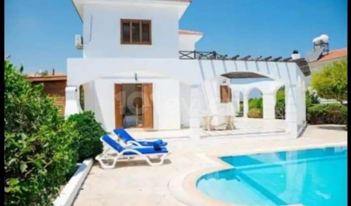 amazing 3 bedroom villa in lapta. now available from October to may 2024.