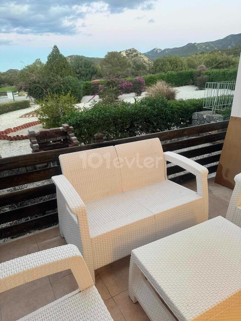 Well maintained 2 bedroom fully furnished garden apartment + communal pool + gym