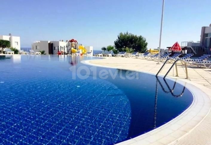 Well maintained 2 bedroom fully furnished garden apartment + communal pool + gym