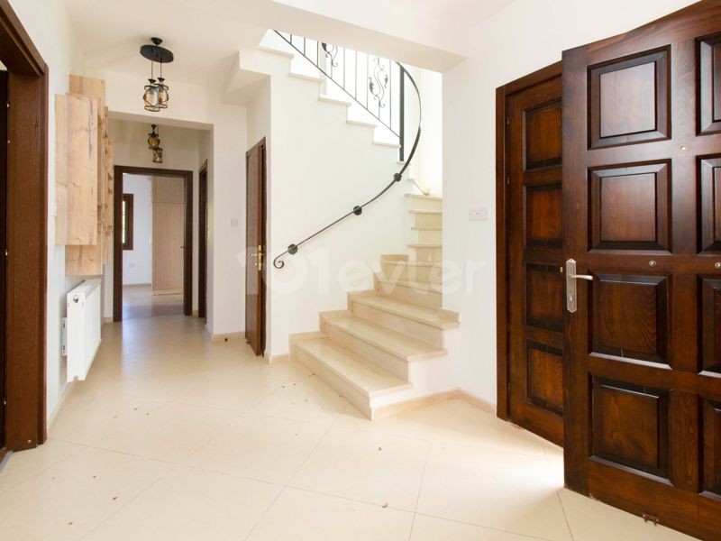 For Sale In Edremit 4+1 Villa With Pool and Large Garden View