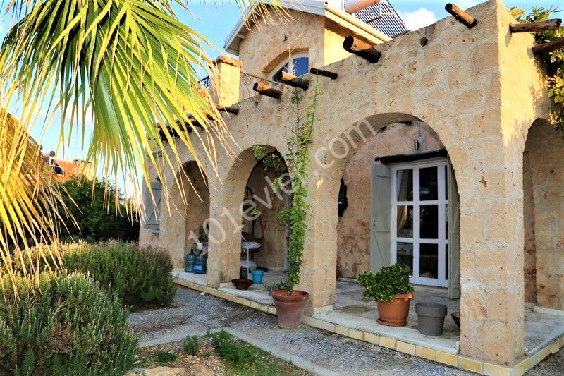 Villa For Sale in Çatalköy, Kyrenia