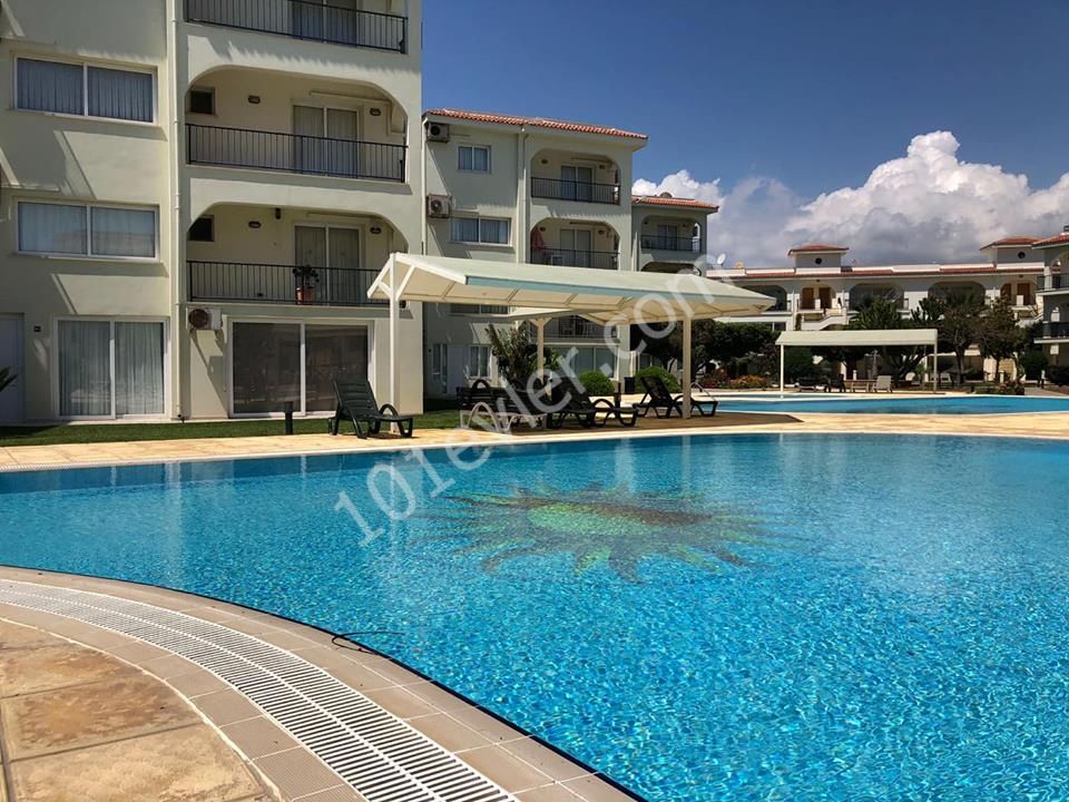 2 BEDROOMFLAT İN İSKELE BOĞAZ .