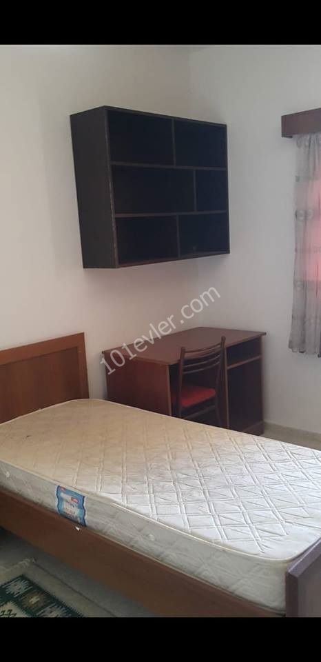 MAĞUSA TUZLA DA KİRALIK 2+1 DAİRE.