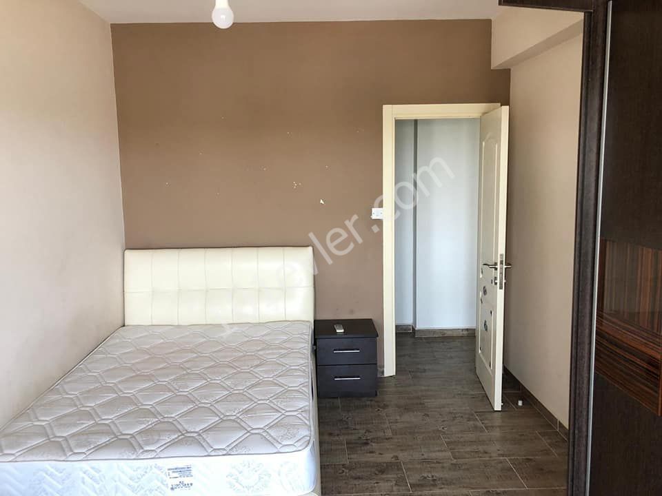 MAĞUSA MERKEZDE SATILIK 2+1 DAİRE.