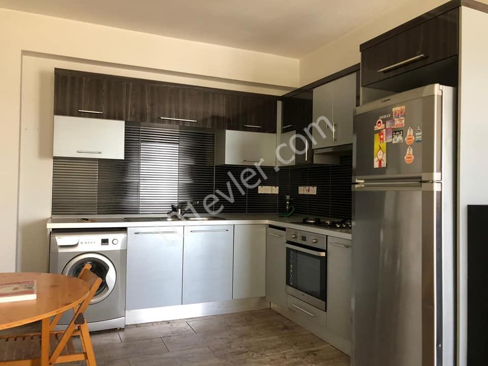 MAĞUSA MERKEZDE SATILIK 2+1 DAİRE.