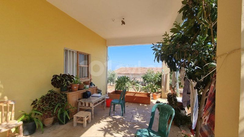 2 BED BUNGALOW ON 1000 m2 PLOT WITH BEAUTIFUL SEAVIEWS