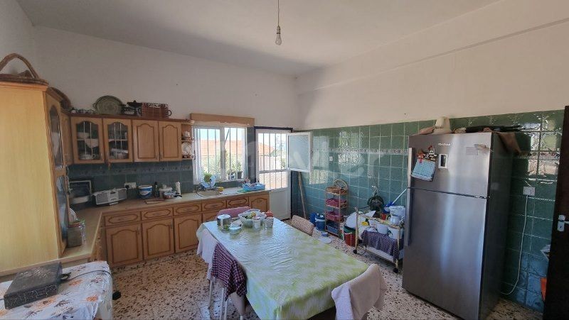 2 BED BUNGALOW ON 1000 m2 PLOT WITH BEAUTIFUL SEAVIEWS